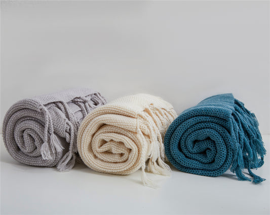 The LuxeLoom Tassel Woolen Blanket - Wool Throw